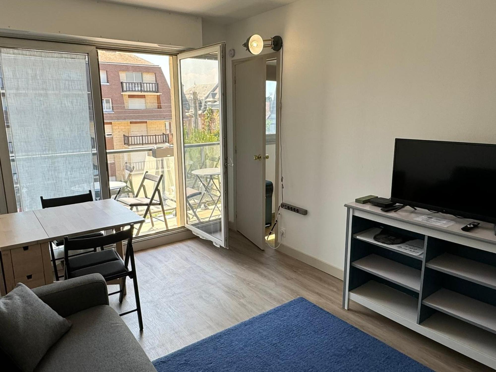 Studio Central A Cabourg Avec Balcon, Wifi Gratuit & Parking - Fr-1-487-372 Екстер'єр фото