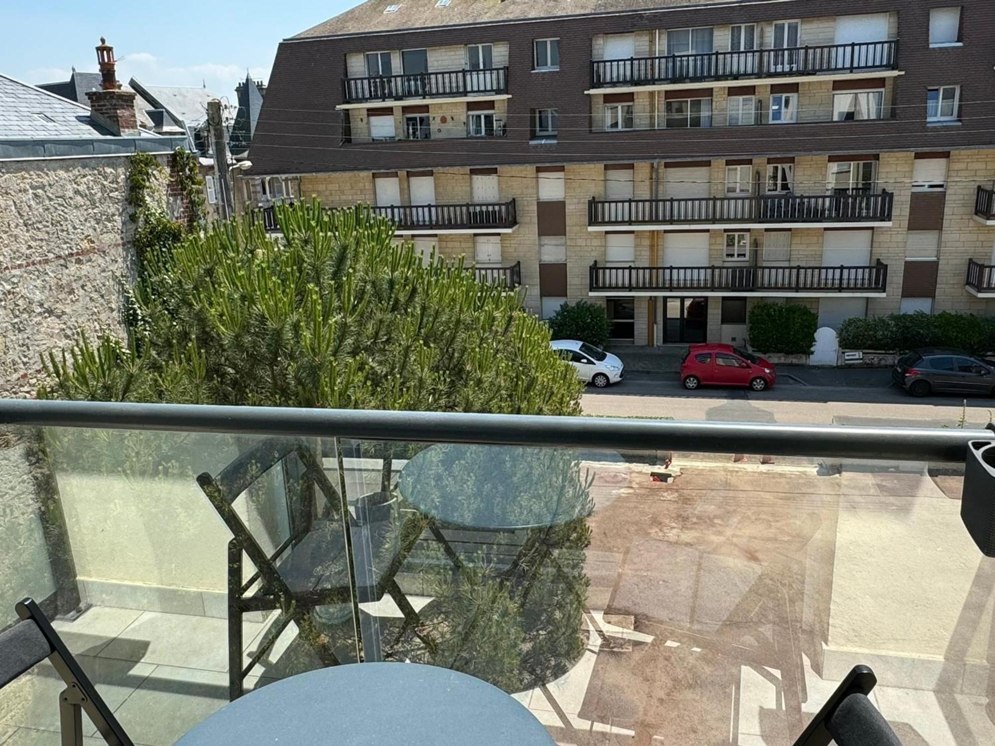 Studio Central A Cabourg Avec Balcon, Wifi Gratuit & Parking - Fr-1-487-372 Екстер'єр фото